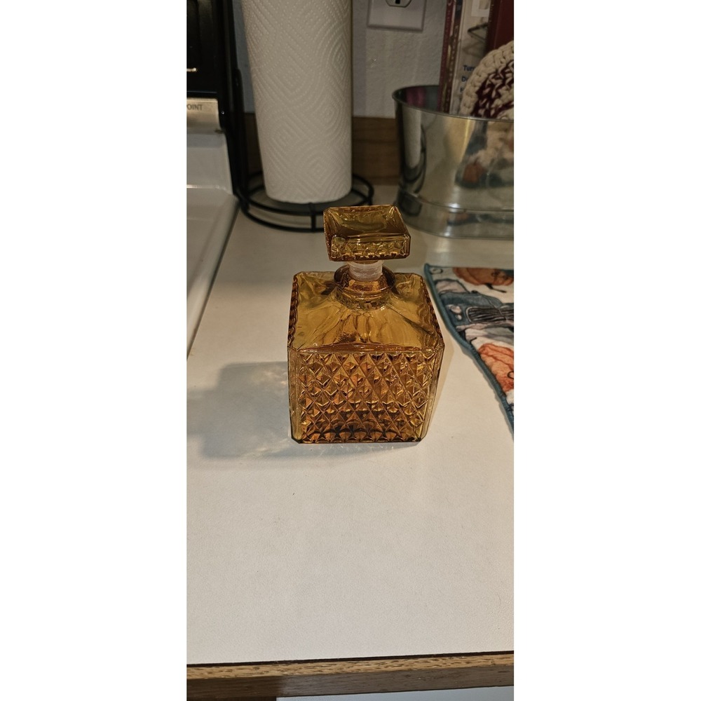 Gold Decanter Bottle - Picture 1 of 5